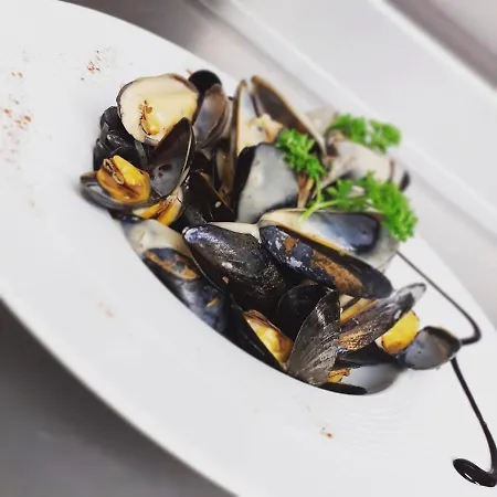 La Boule D'or Hotel 2*